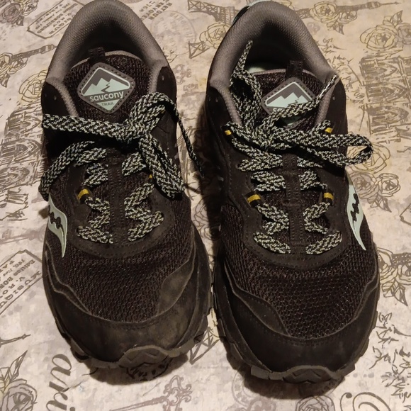 Saucony Trail Shoes - Picture 2 of 5